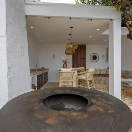 Alegria Villa *